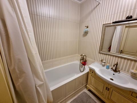 квартира за адресою Дніпровська набережна вул., 14-А