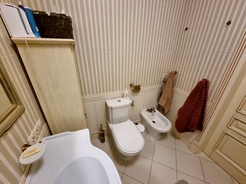 квартира за адресою Дніпровська набережна вул., 14-А