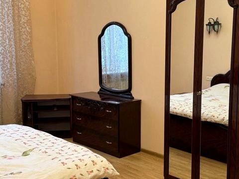 квартира за адресою Пекарська вул., 8