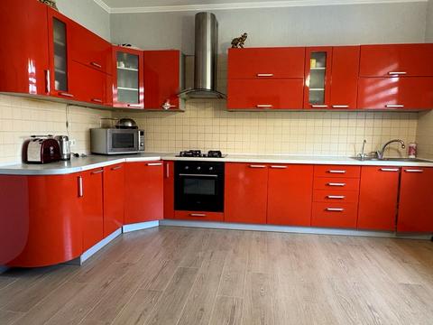 будинок за адресою Новаторів вул.