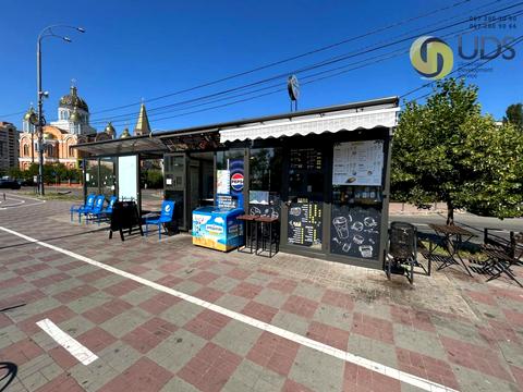 комерційна за адресою Прирічна вул., 7/11