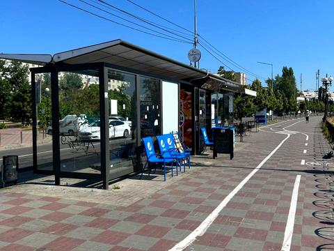 комерційна за адресою Прирічна вул., 7/11