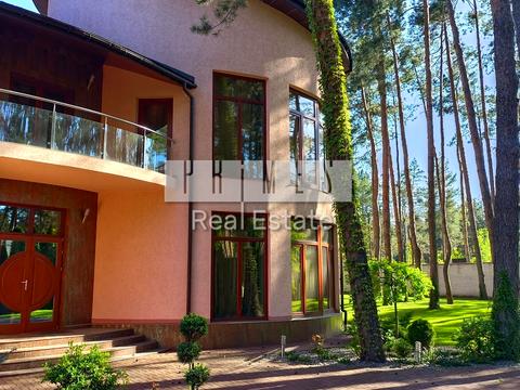 будинок за адресою Космонавтів вул., 7