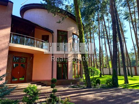 будинок за адресою Космонавтів вул., 7