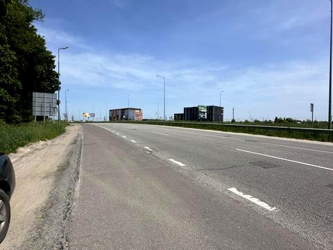 ділянка за адресою Квітнева вул.