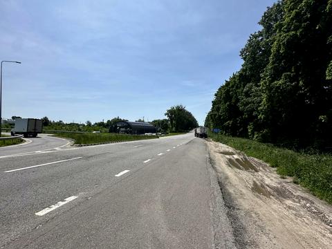 ділянка за адресою Квітнева вул.