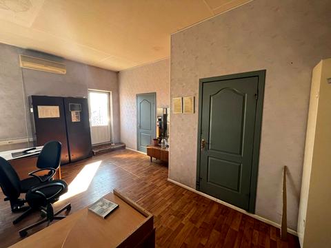 комерційна за адресою Янтарна вул., 64