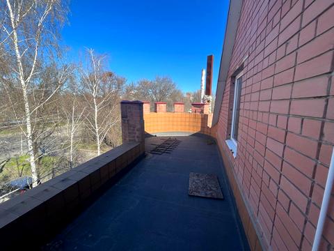 комерційна за адресою Янтарна вул., 64