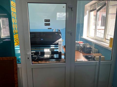 комерційна за адресою Янтарна вул., 64