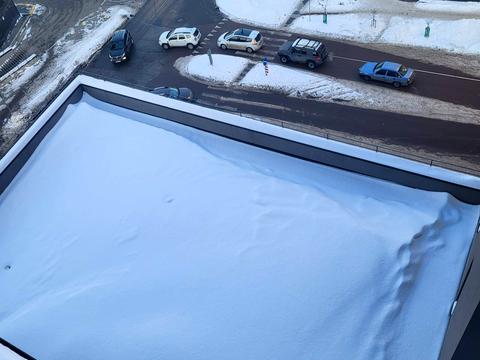 комерційна за адресою Княгинин вул., 1