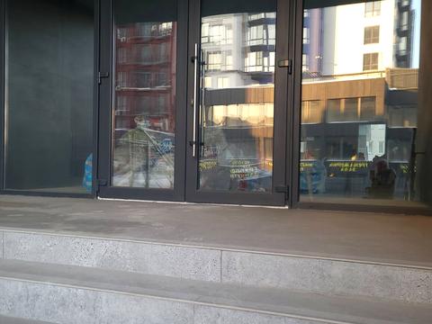 комерційна за адресою Княгинин вул., 1