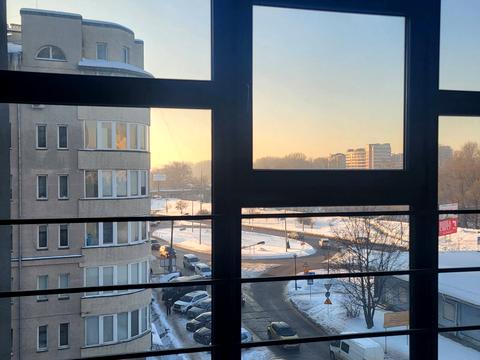 комерційна за адресою Княгинин вул., 1