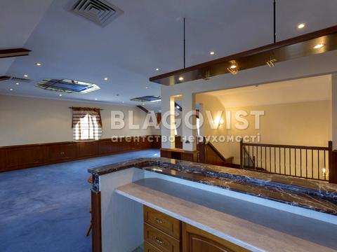 комерційна за адресою Андріївський узвіз, 7-А