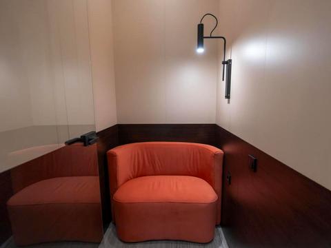 комерційна за адресою Антоновича вул. (Горького), 9