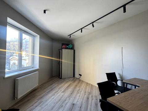 комерційна за адресою Вовчинецька вул., 169