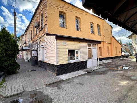 комерційна за адресою Нижньовоскресенська вул., 9