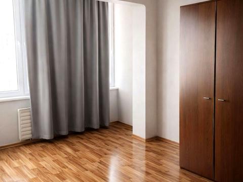 квартира за адресою Академіка Булаховського вул., 28-Б