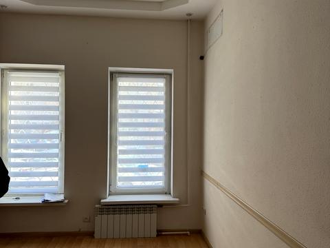 комерційна за адресою Оболонська вул., 7