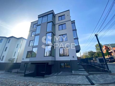 комерційна за адресою Яготинська вул., 4