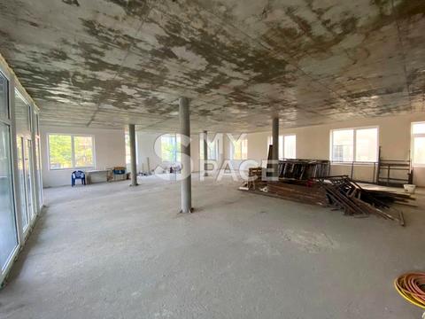 комерційна за адресою Яготинська вул., 4