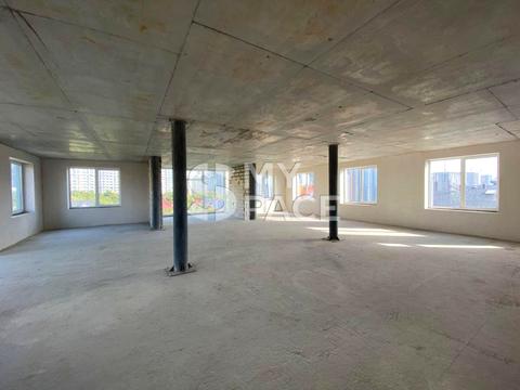 комерційна за адресою Яготинська вул., 4