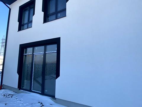 будинок за адресою Червоної калини, 1