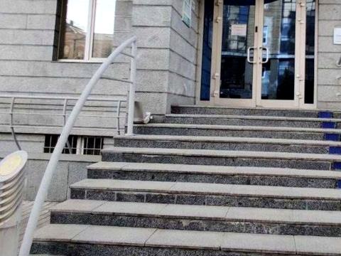 комерційна за адресою Старокозацька вул. (Комсомольська), 40