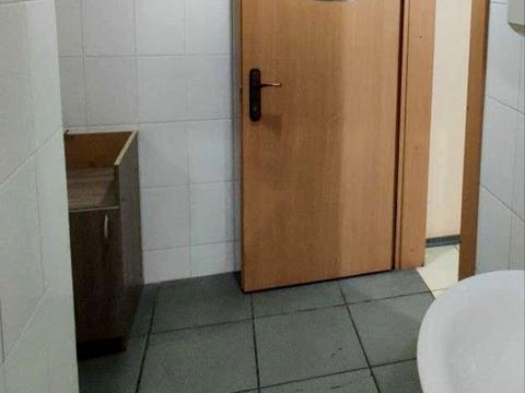 комерційна за адресою Старокозацька вул. (Комсомольська), 40