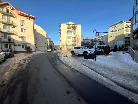 паркомісце за адресою Ужгород, Олександра Хіри вул., 19