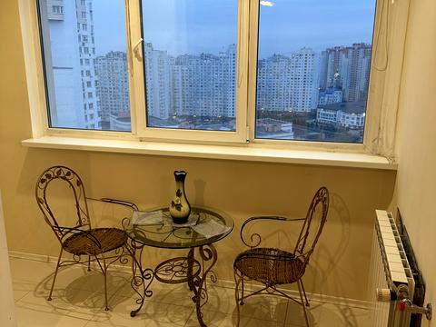 квартира за адресою Миколи Бажана просп., 12