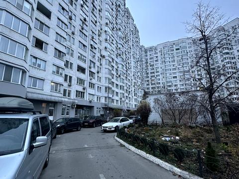 квартира за адресою Миколи Бажана просп., 12