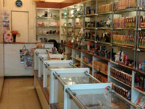 комерційна за адресою Марка Кропивницького пл., 2