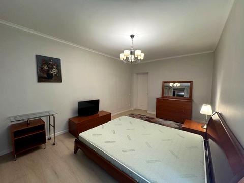 квартира за адресою Михайла Омеляновича-Павленка вул. (Суворова), 19