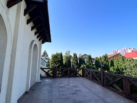 будинок за адресою Молодіжна, 1