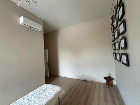 комерційна за адресою Ужгород, Корятовича пл., 13