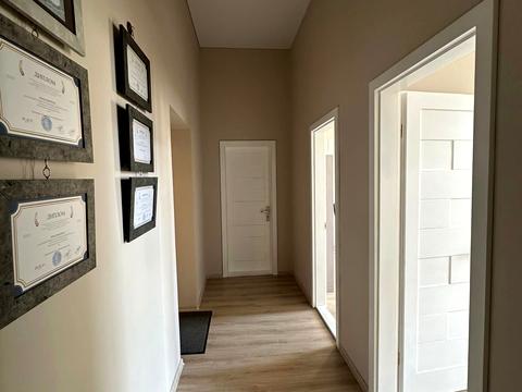 комерційна за адресою Ужгород, Корятовича пл., 13