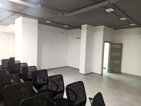 комерційна за адресою Степана Бандери вул. (Шмідта), 15