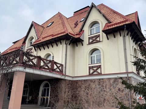 будинок за адресою Молодіжна, 1