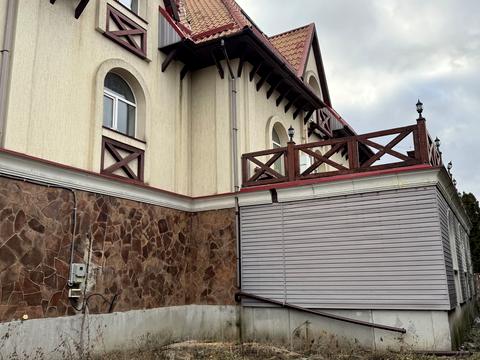 будинок за адресою Молодіжна, 1