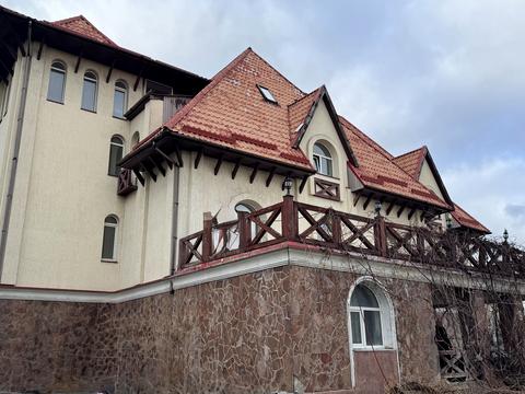 будинок за адресою Молодіжна, 1