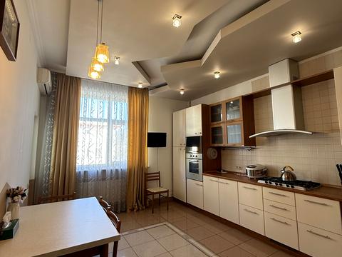 квартира за адресою Іллі Мечникова вул., 18