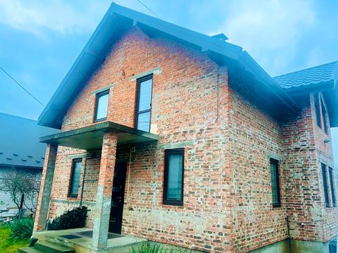 дом по адресу Центральна