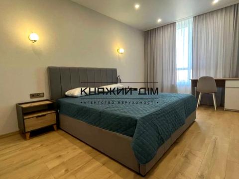 квартира за адресою Дніпровська набережна вул., 17-К