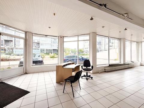 комерційна за адресою Науки просп. (Леніна), 40