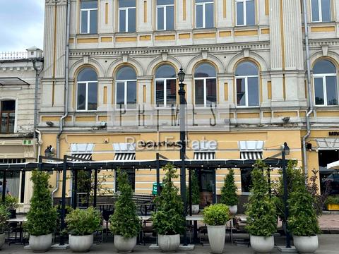 комерційна за адресою Петра Сагайдачного вул., 37