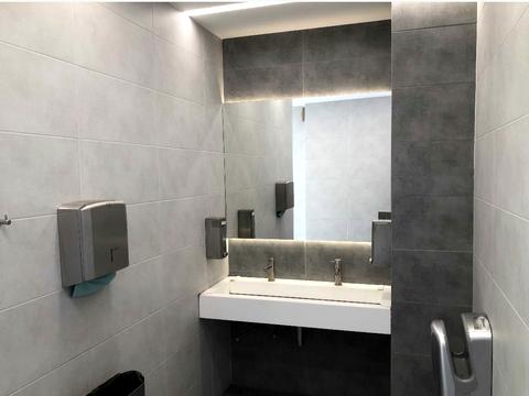 комерційна за адресою Хрещатик вул. (Kreschatic), 7/11