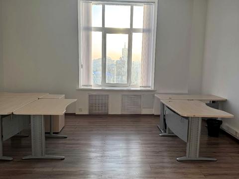 комерційна за адресою Хрещатик вул. (Kreschatic), 7/11