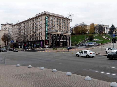 комерційна за адресою Хрещатик вул. (Kreschatic), 7/11