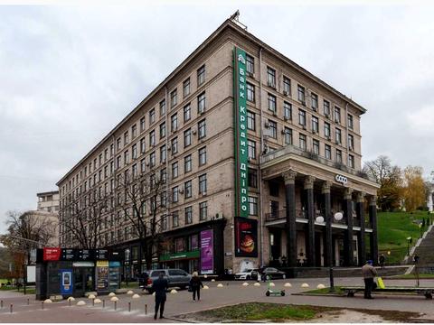 комерційна за адресою Хрещатик вул. (Kreschatic), 7/11