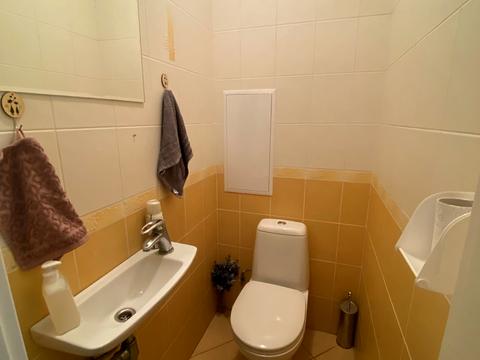 комерційна за адресою Київ, Василя Верховинця вул., 10